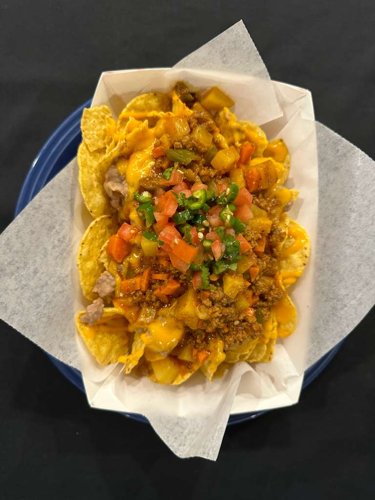 Nachos regulares en Tacos El Koketo